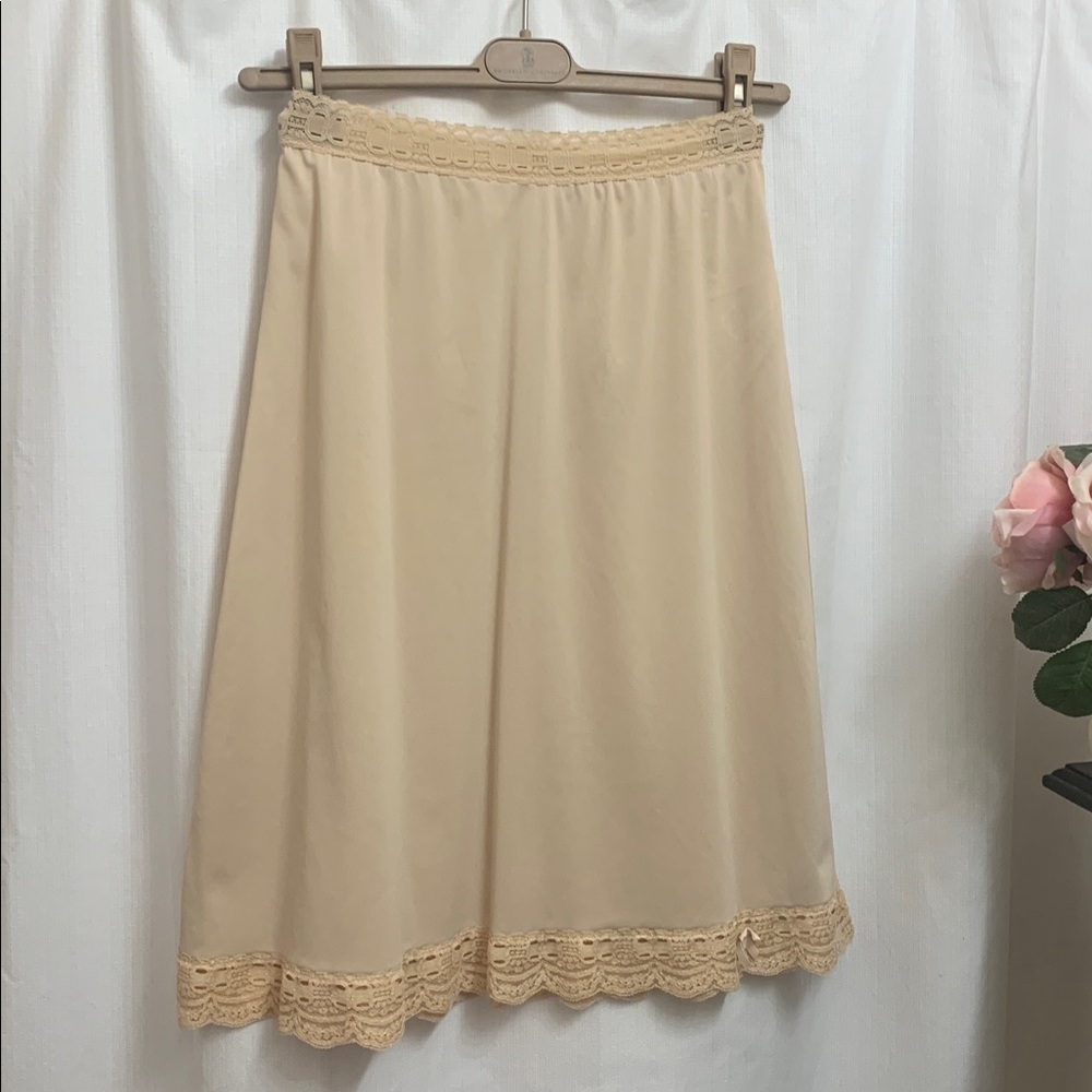Vintage Olga Lace Trimmed Slip Skirt in Nude Beige - Picture 4 of 7